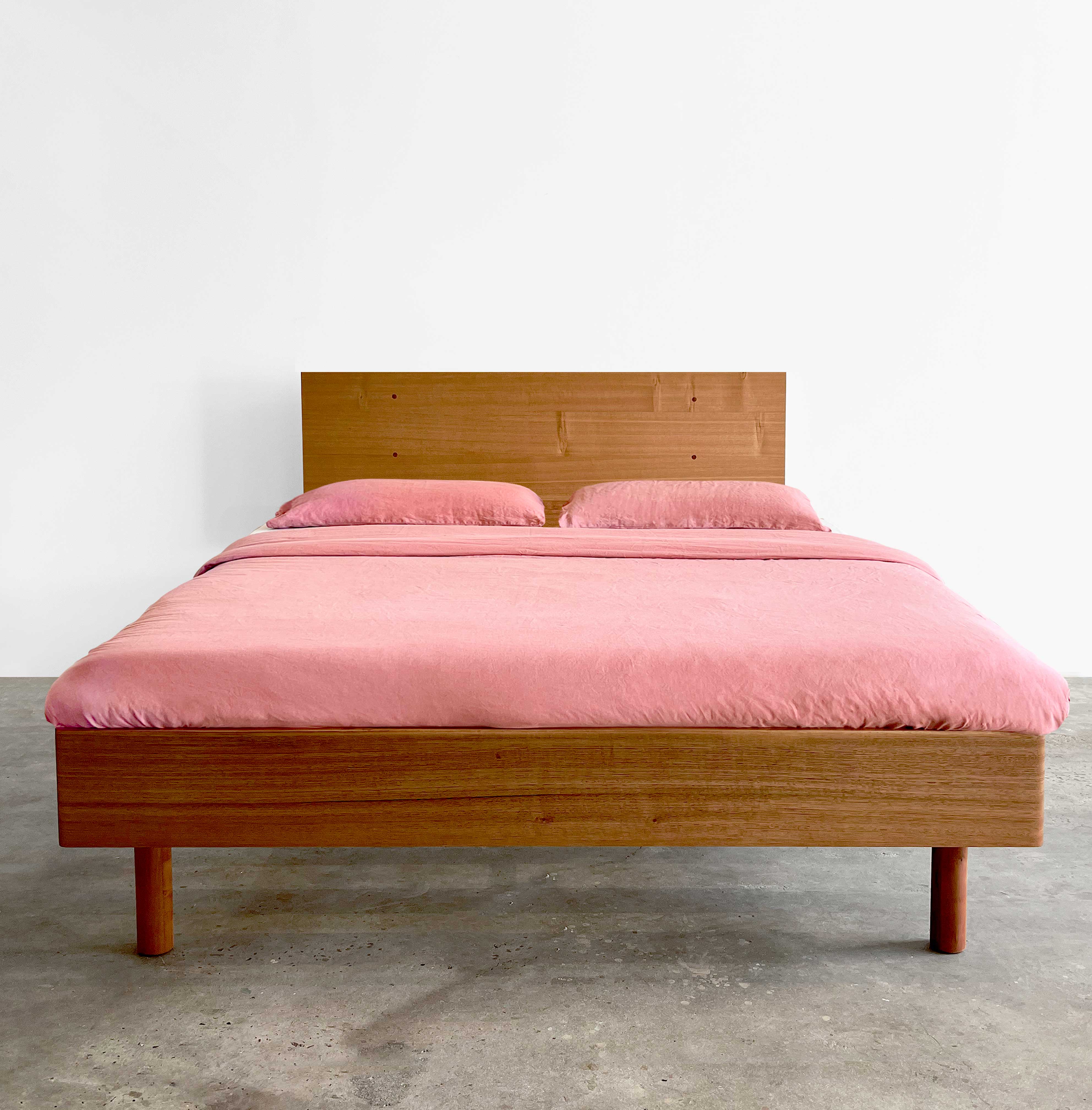 LOU BED frame