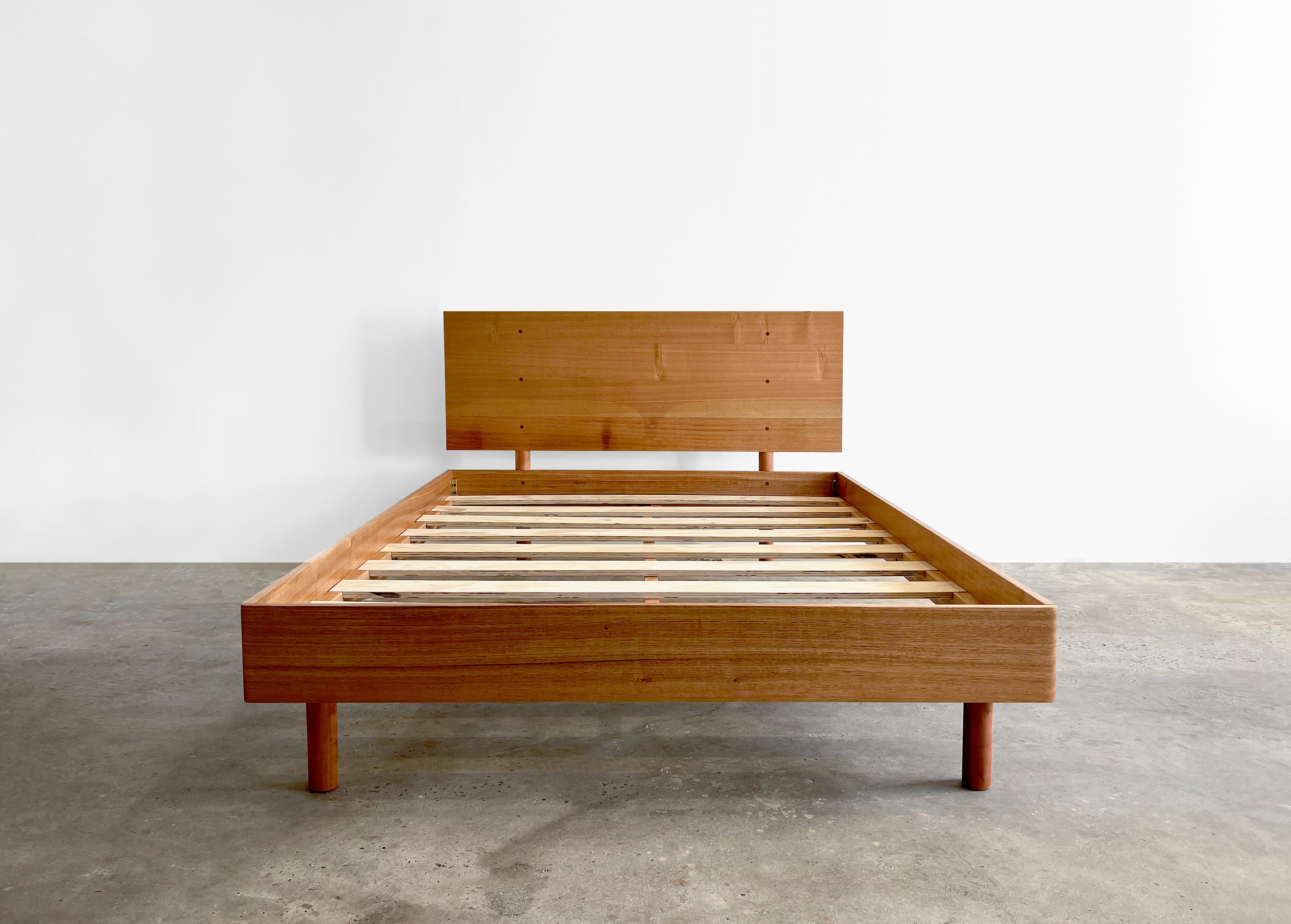 LOU BED frame